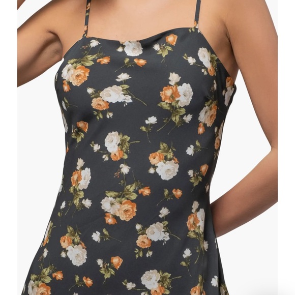 FLORAL MAXI DRESS. SIZE SMALL. - Picture 5 of 6